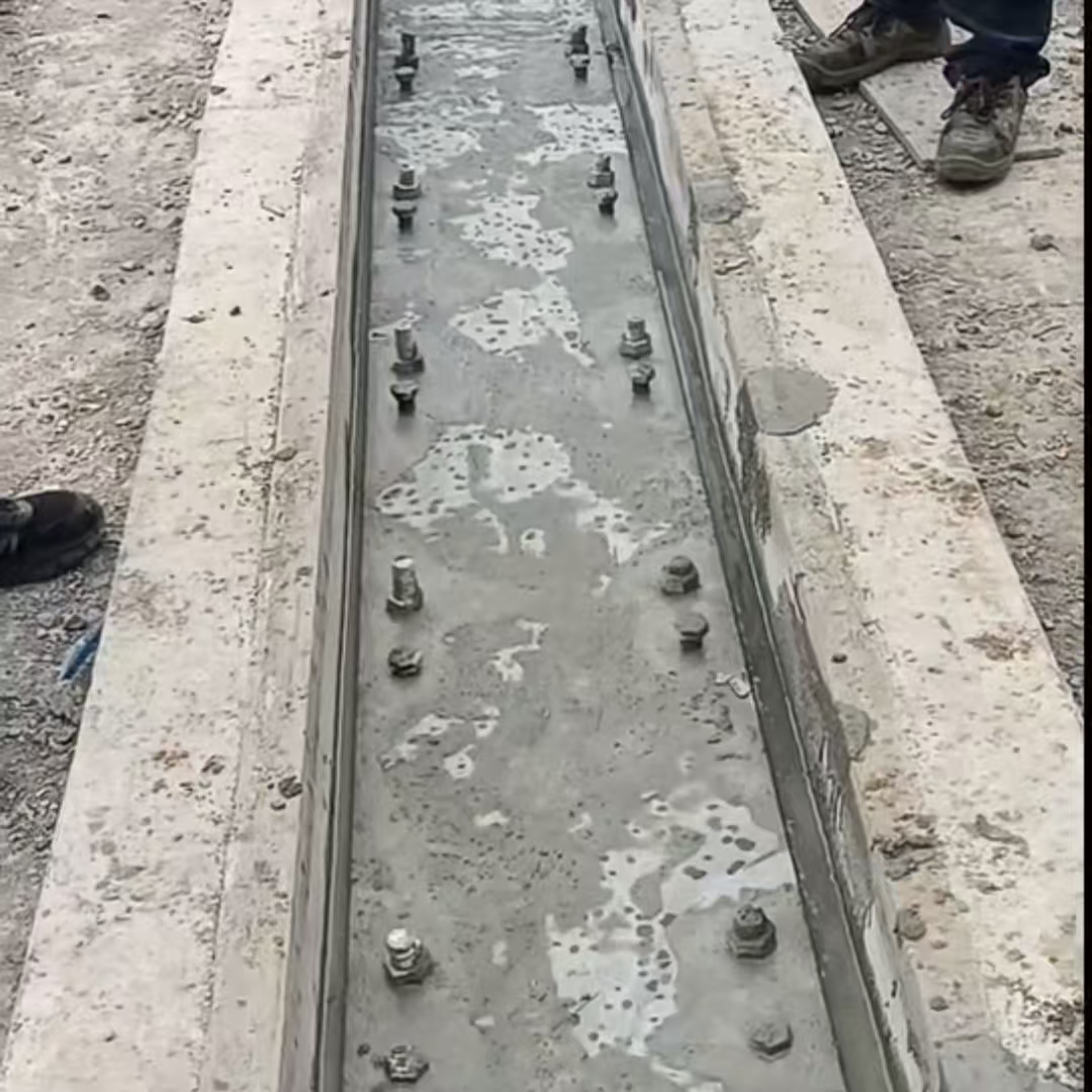 阜南港口码头起重机龙门吊重型机械设备稳固用早强快凝轨道胶泥